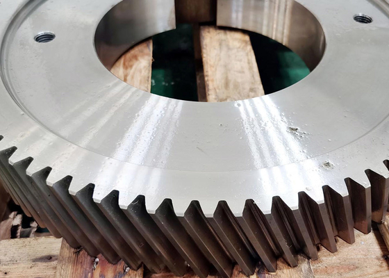 Carburizing Heat Treatment Single Helical Gear for Industrial Gearbox with 7 Module and 68 Teeth