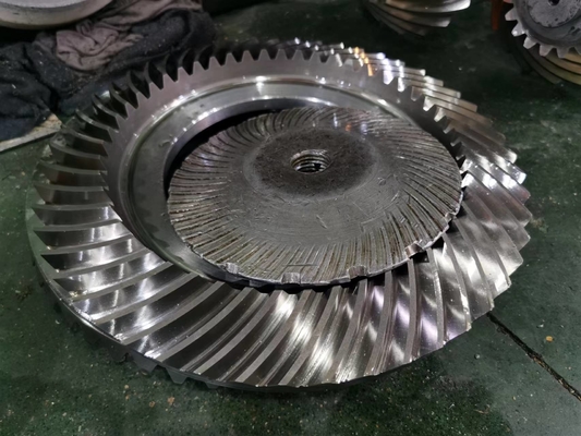 17CrNiMo6 Transmission Gear Bevel Gear Set Steel Spiral Gear Teeth Grinding