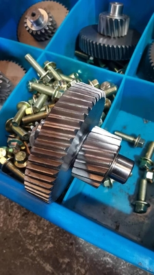 Helical Duplicate Transmission Gears Assembly Alloy Steel Pinion ISO 7