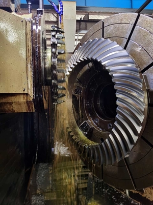 Alloy Steel Spiral Bevel Gear Teeth Milling Of 22 Module  SAE 4320