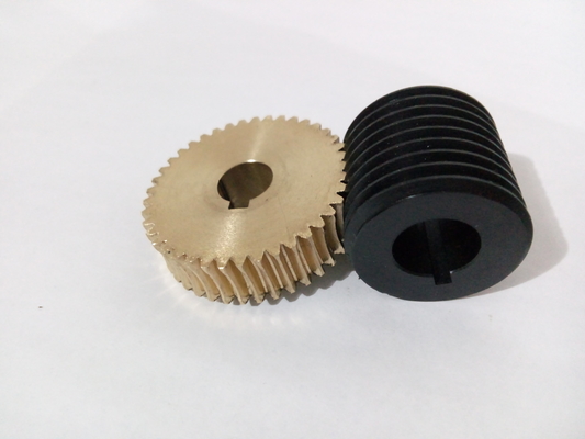 Helical Worm Gear Motor With Profile Type Worm Gears And Manufacturing Process Worm Shaft Grinding