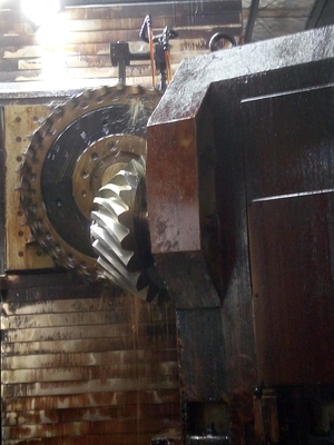35° Helix Conical Gear With HRC58 - 62 Surface Hardness