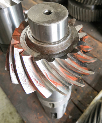 4.5M Gear Grinding Spiral Bevel Gears SAE 4320 Helical Transmission Gears