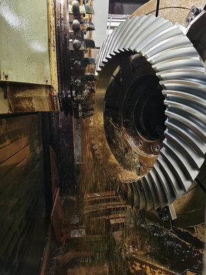 Alloy Steel Spiral Bevel Gear Teeth Milling Of 22 Module  SAE 4320