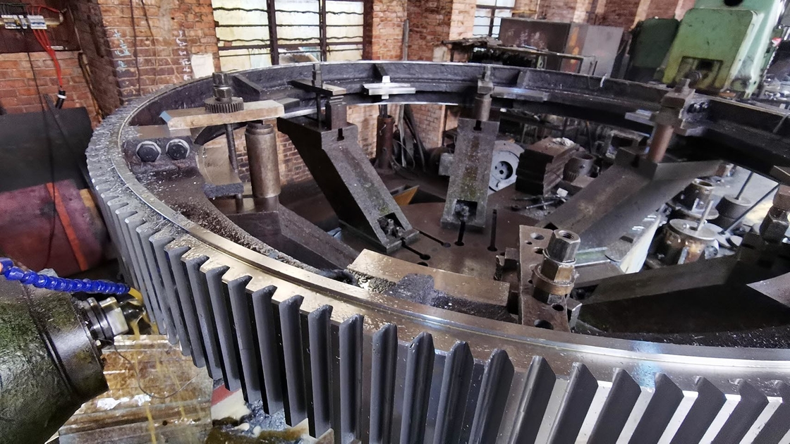 Large Size Girth Gear With 10 - 30 Module ISO 8 - 9 Grade Accuracy External Pinion