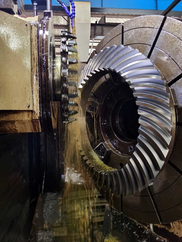 Alloy Steel Spiral Bevel Gear Teeth Milling Of 22 Module  SAE 4320