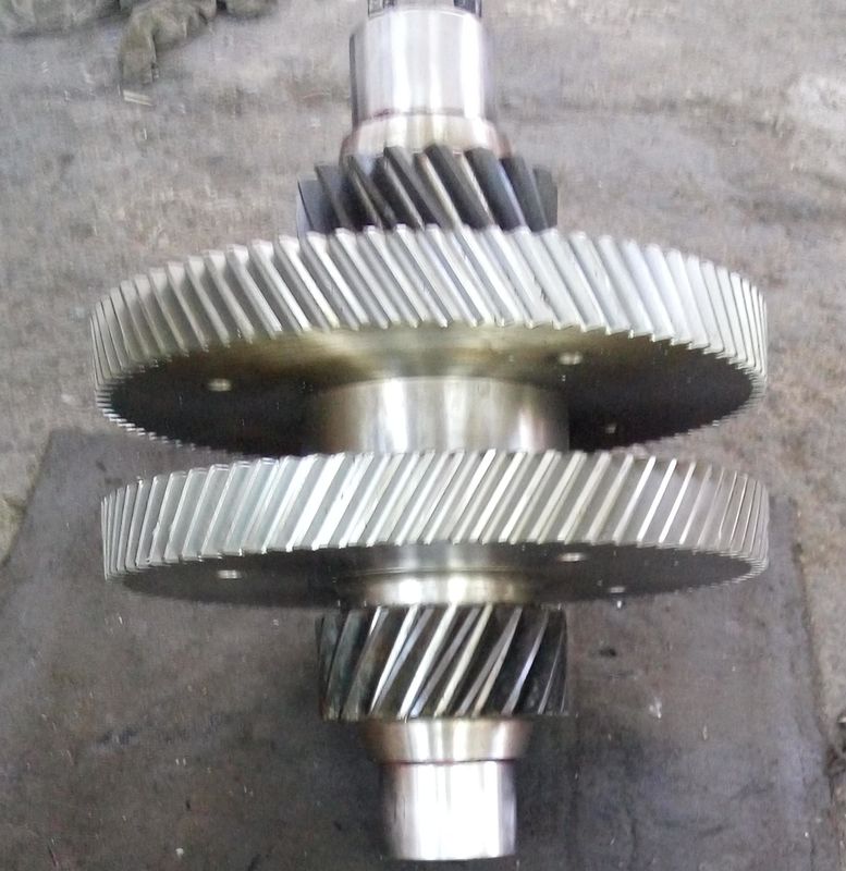 Transmission Gear Shaft Durable Alloy Steel And Triple Heat Treatment Process