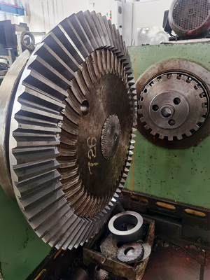 40CrNiMoA Alloy Steel 12.5 Module 56T Straight Conical Gear with Carburing Heat Teatment