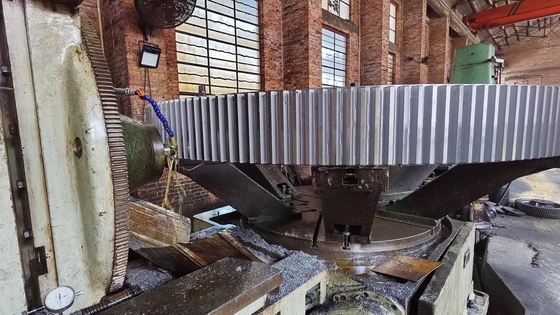 Customized Alloy Steel ISO 8 - 9 Grade Girth Gear And External Pinion For External / Internal Type