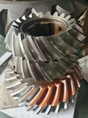 20 Teeth Spiral Carburizing Bevel Gears With 2.5 Radial Pitch And DIN 6 Accuracy Grade